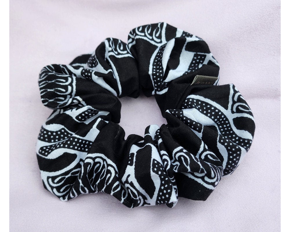 Kemi XXL African Print scrunchie